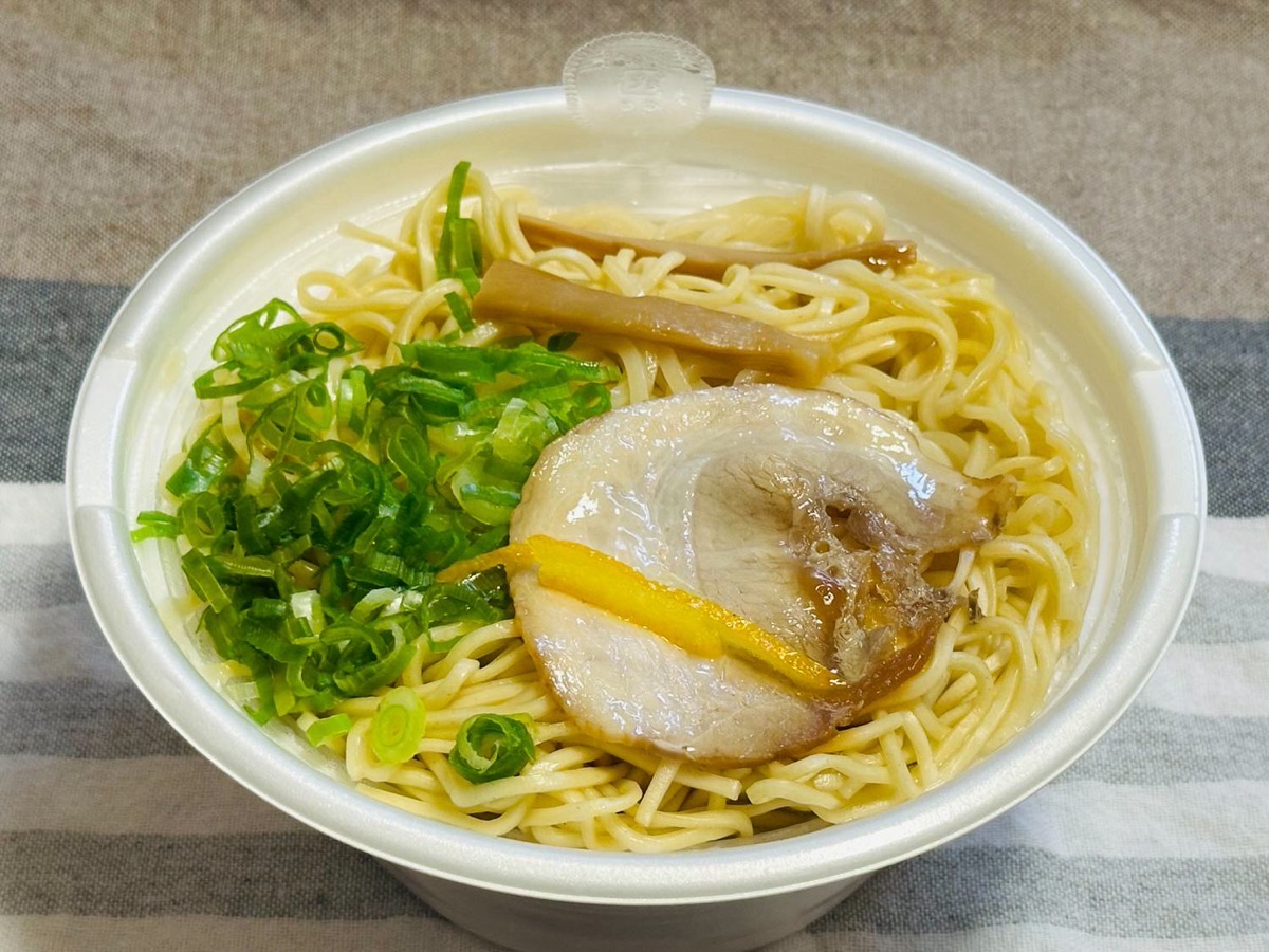 セブンイレブン 塩ラーメン 008.