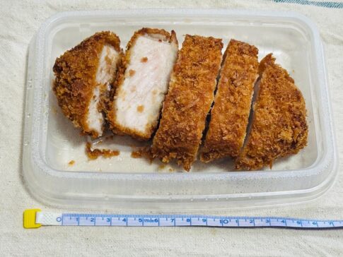 【松のや】通常2.5倍の厚さって何cm？200g「極厚ロースかつ」食べてみた！