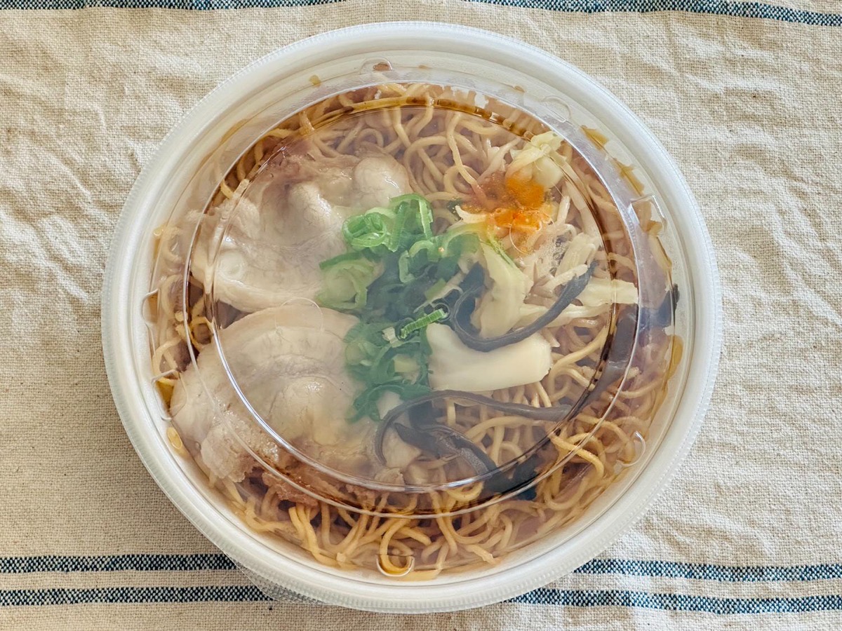 セブンイレブン 黒マー油と香ばし麺の濃厚豚骨焼ラーメン 008.