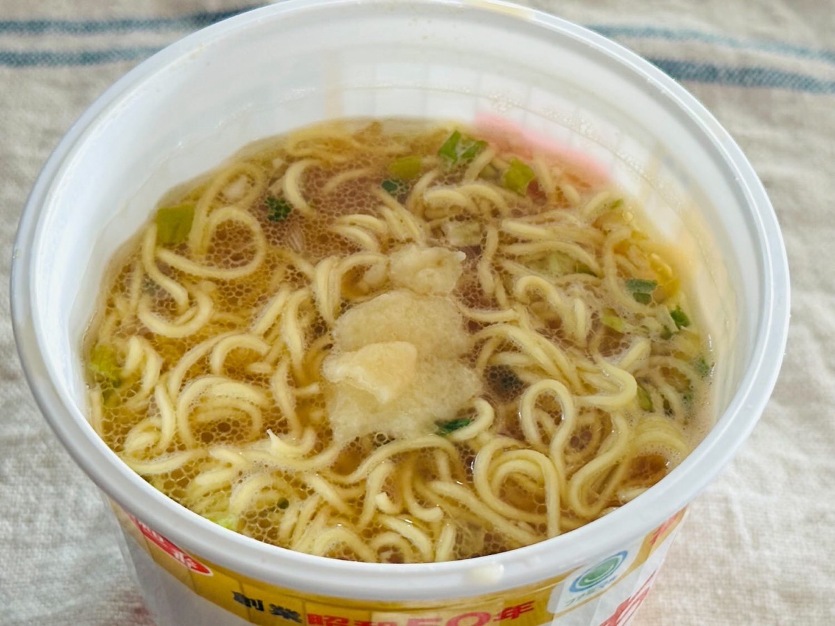 ファミマ ふくちゃんラーメン監修 豚骨ラーメン 014.