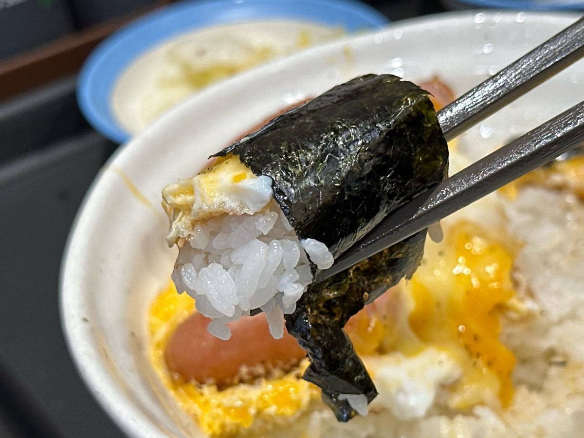 松屋 朝食メニュー とろっとたまごソーセージ丼 018.