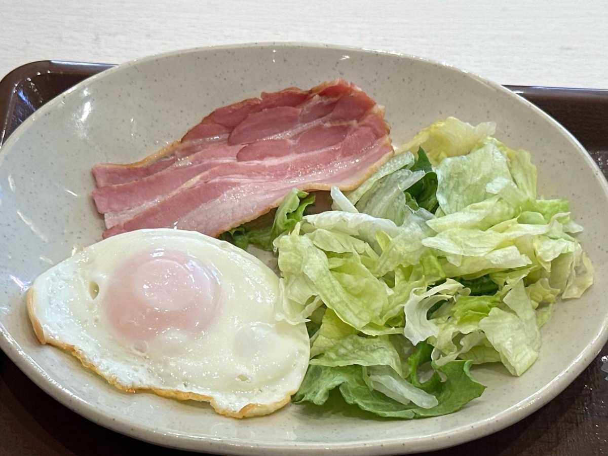 すき家 牛小鉢ベーコンエッグ朝食 005.