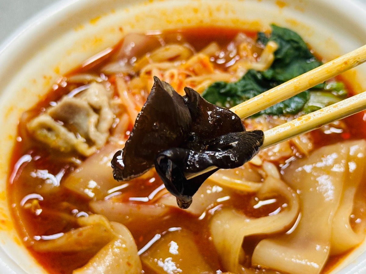 711-maratanmen-014.jpg セブンイレブン 麻辣湯麺 014.