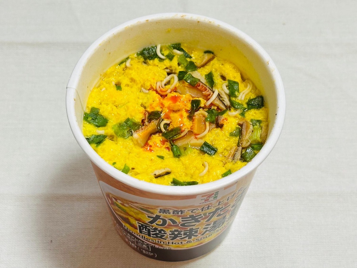 711-sanratan-011.jpg セブンイレブン かきたま酸辣湯麺 011.