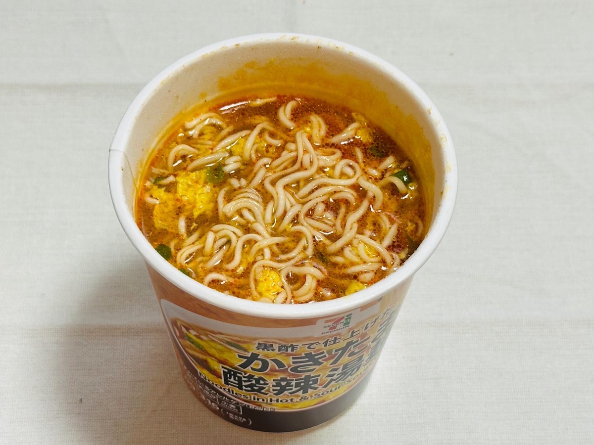 711-sanratan-013.jpg セブンイレブン かきたま酸辣湯麺 013.