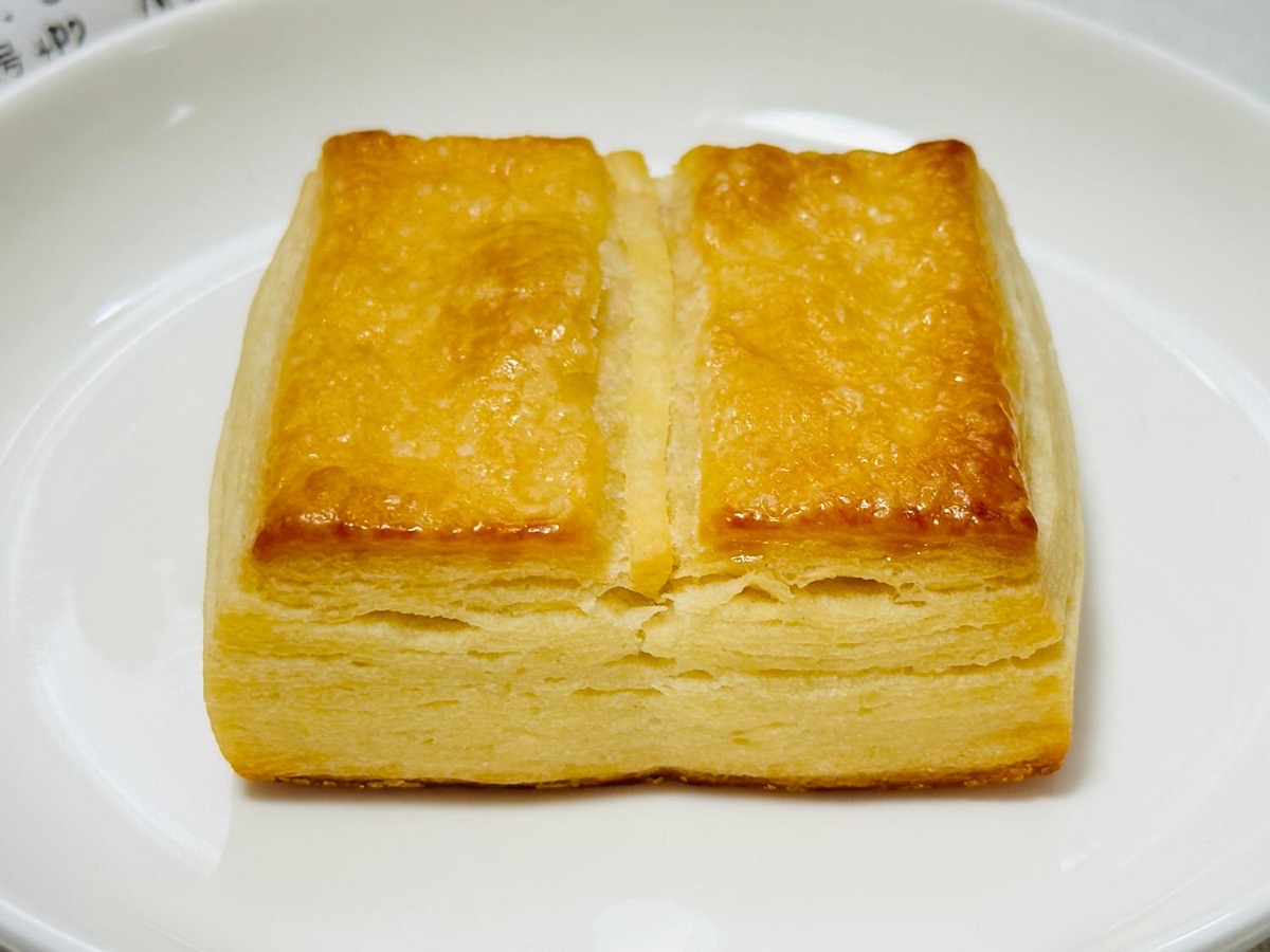 711-butter-biscuit-009.jpg セブンイレブン しっとり食感バタービスケット 009.