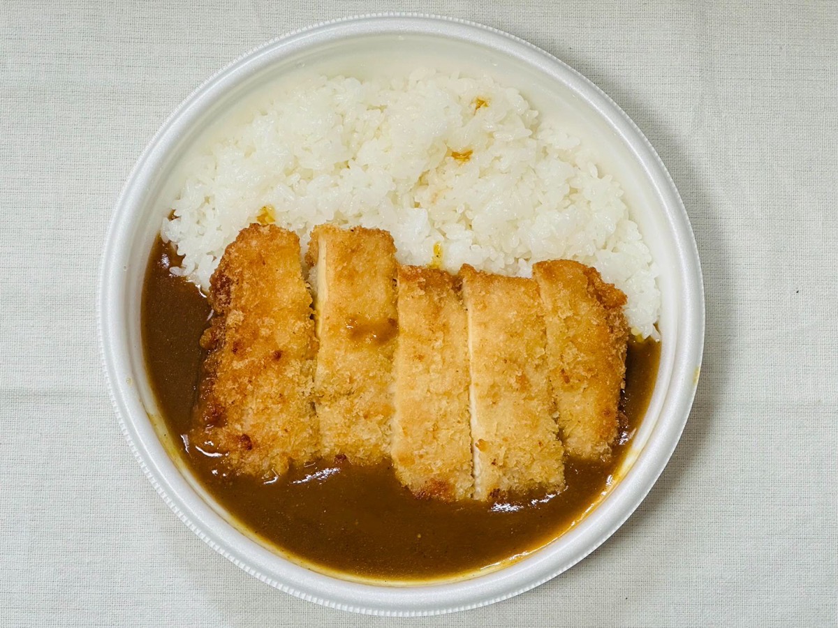 セブンイレブン チキンカツカレー 011.