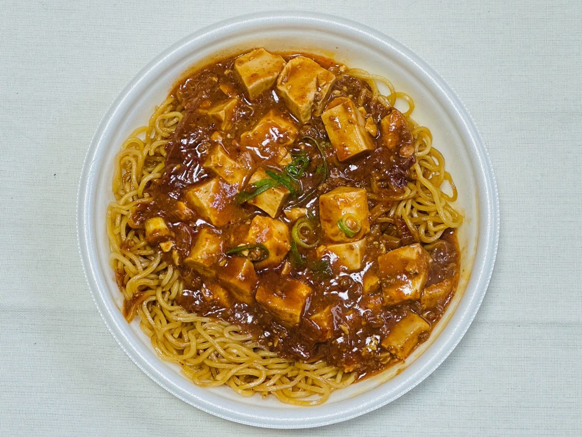 セブンイレブン 麻婆豆腐焼そば 010.