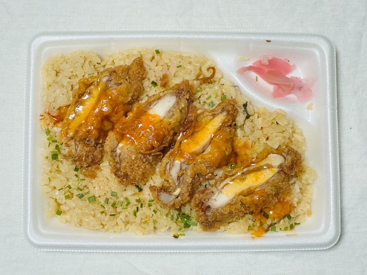 famima-5kofun-009.jpg ファミマ ウーシャンフェン香る!台湾風から揚げ&炒飯 009.