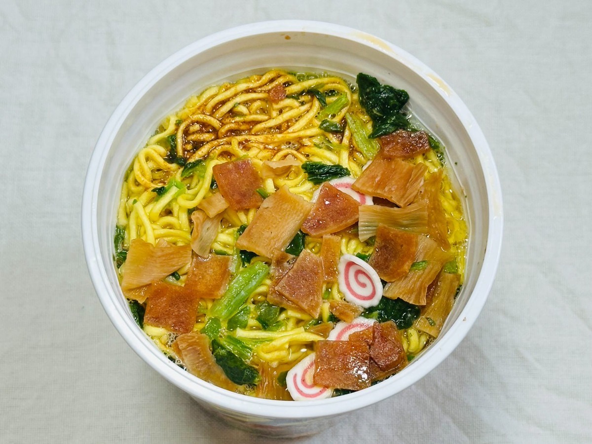 ファミマ オランダ軒監修 新潟長岡生姜醤油ラーメン 014.