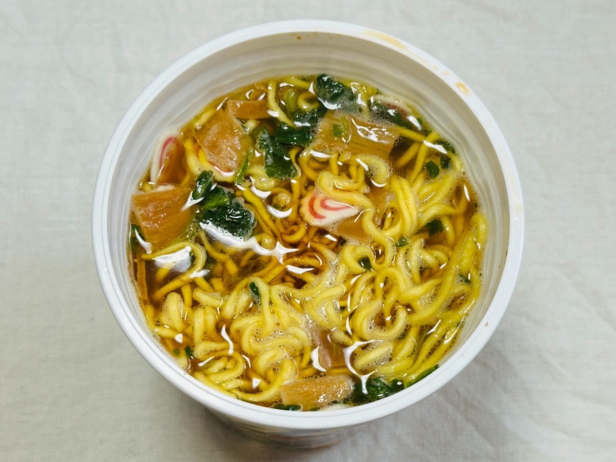 ファミマ オランダ軒監修 新潟長岡生姜醤油ラーメン 016.