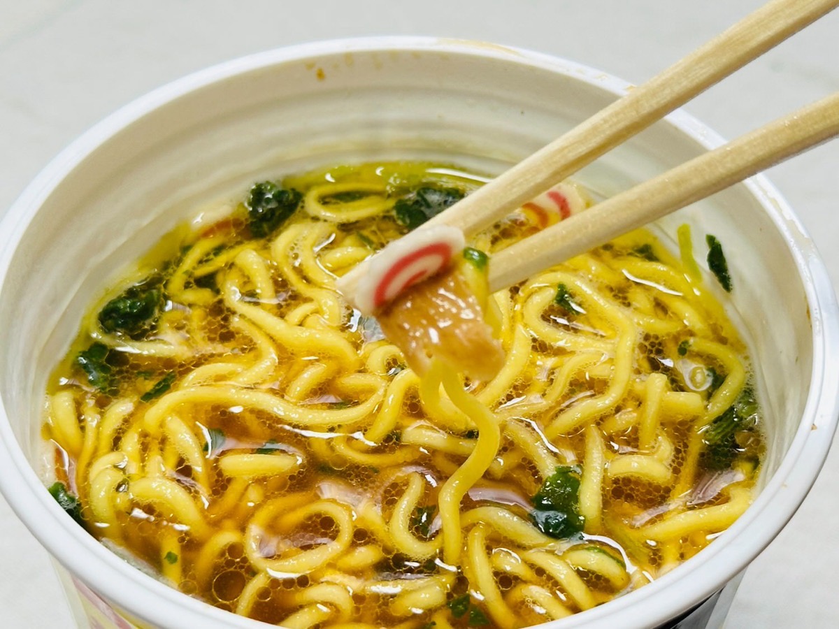 ファミマ オランダ軒監修 新潟長岡生姜醤油ラーメン 020.