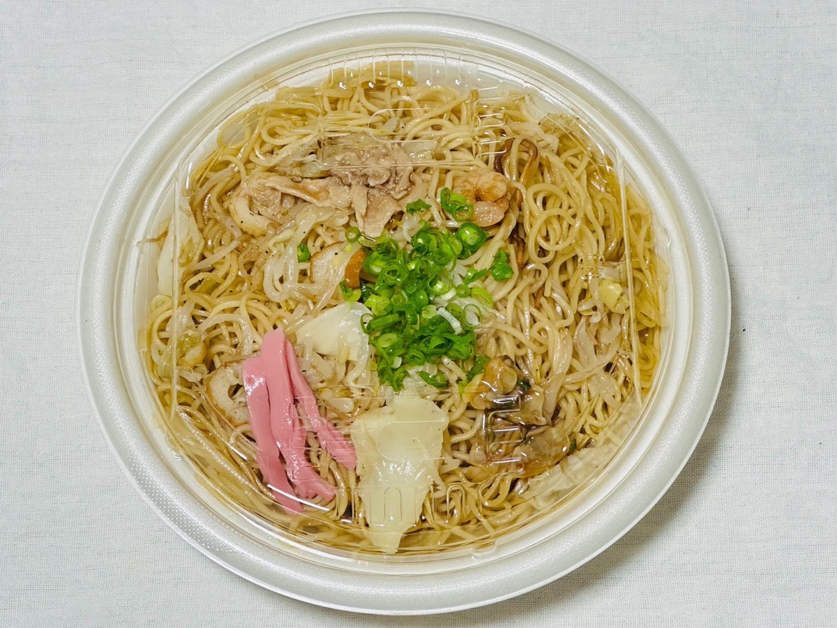 famima-shinshin-yakiramen-007.jpg ファミマ ShinShin店主監修 博多焼きラーメン 007.