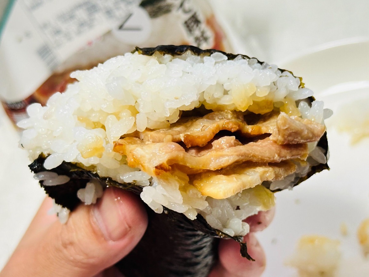 lawson-marude-butadon-016.jpg ローソン 具!おにぎり まるで豚丼 016.