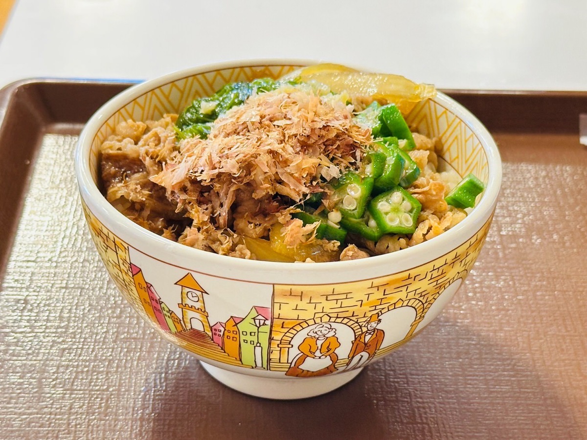 すき家 めかぶオクラ牛丼 006.