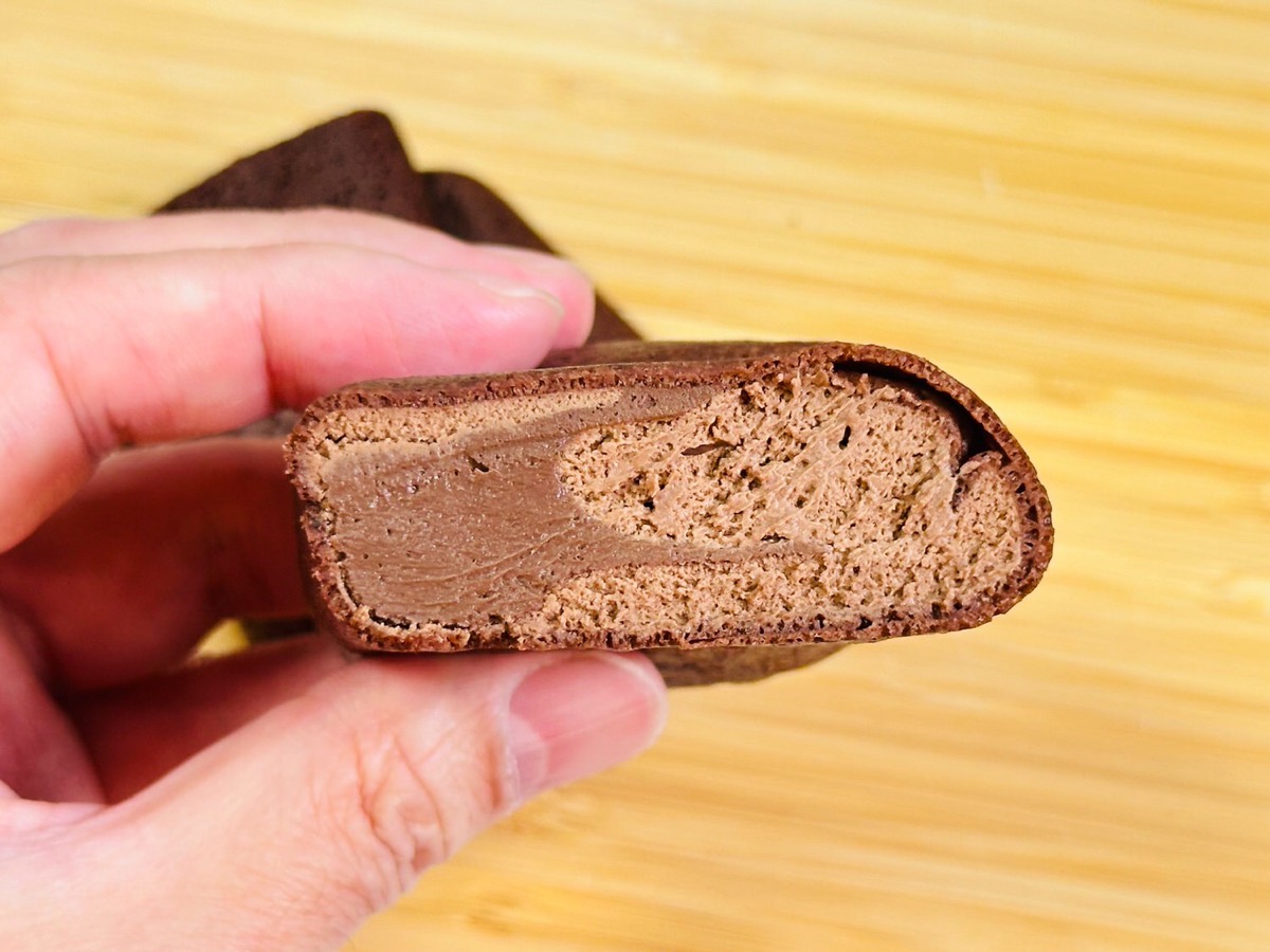 lawson-choco-crepe-022.jpg ローソン 盛りすぎ!くちどけショコラクレープ 022.