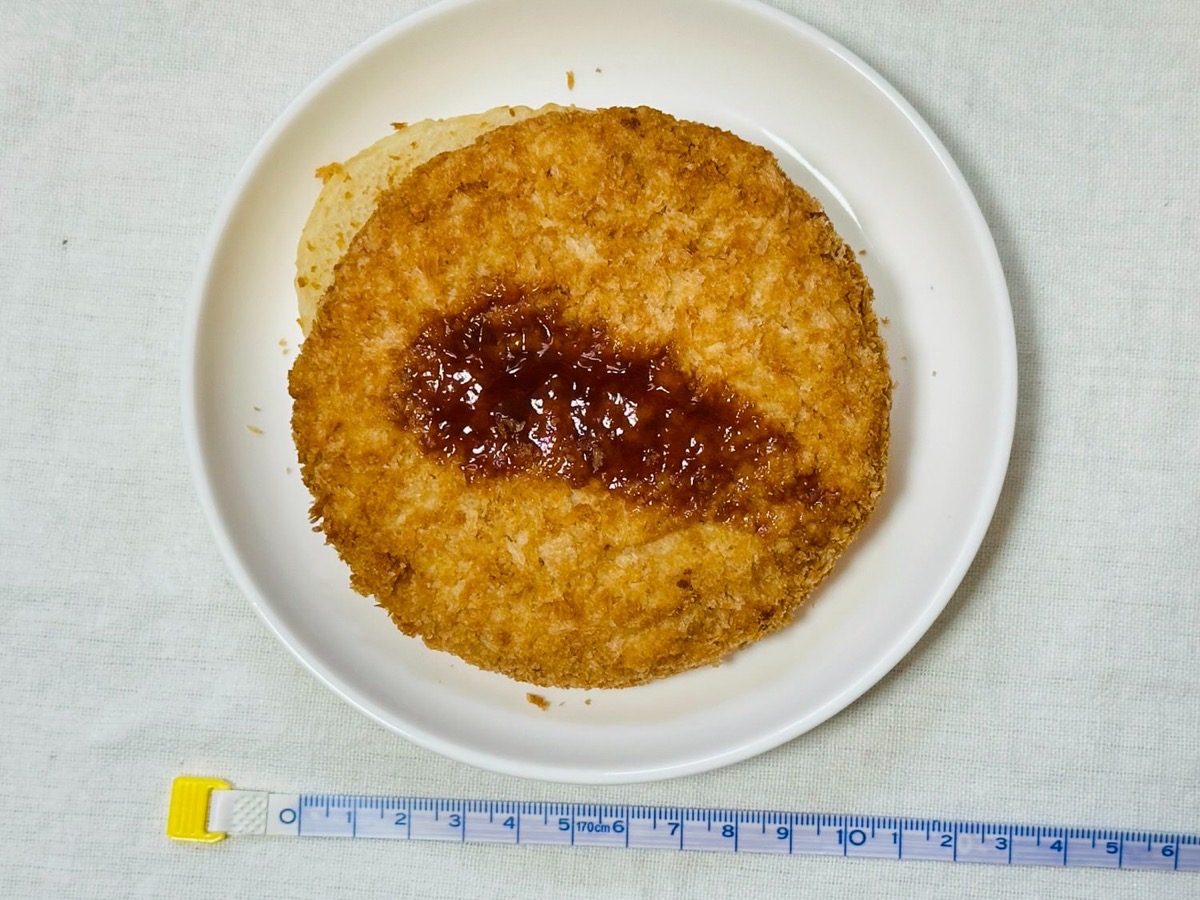 lawson-crocket-pan-014.jpg ローソン 盛りすぎ!牛肉入りコロッケパン 014.