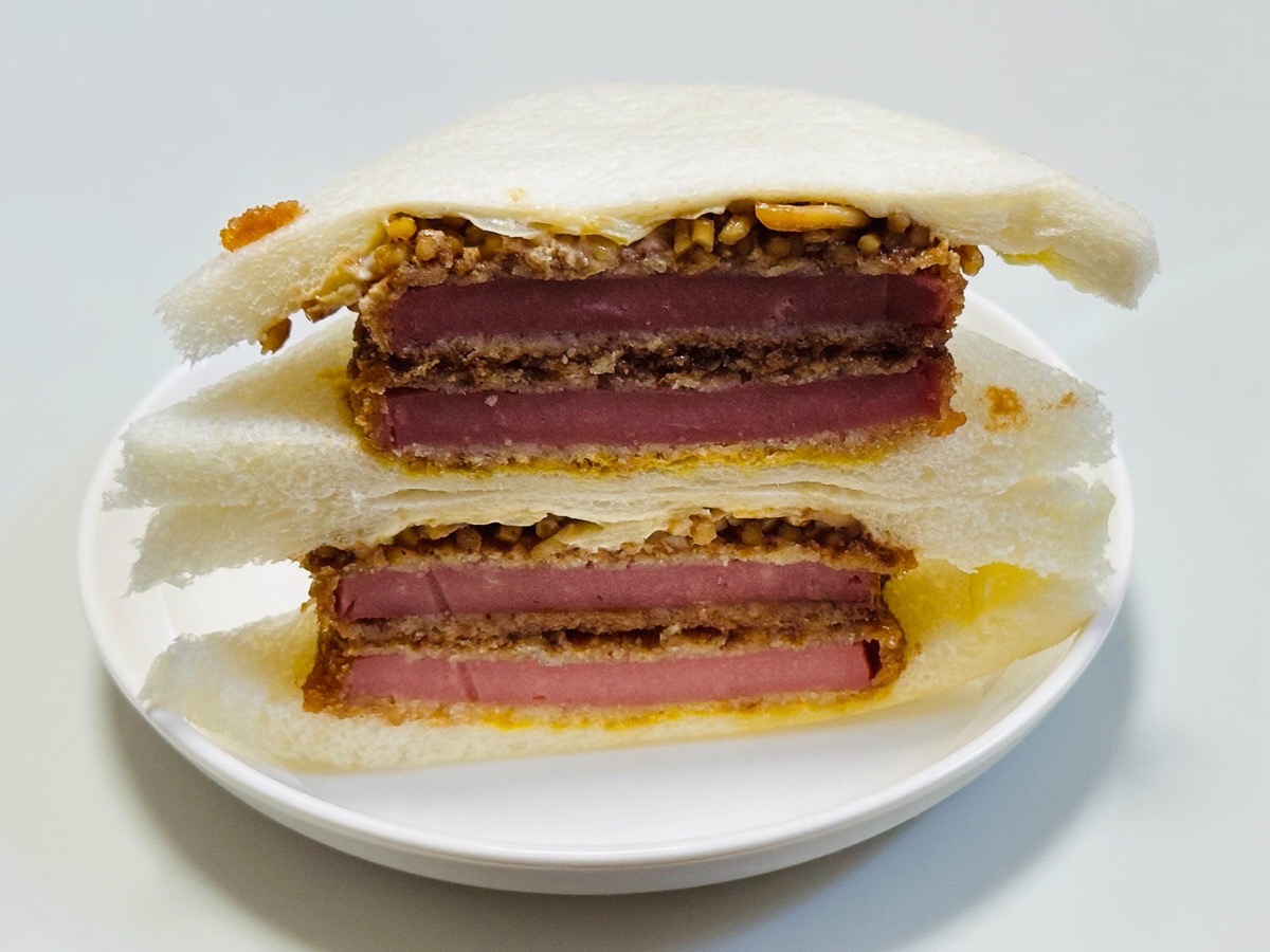 lawson-hamukatsu-50-016.jpg ローソン 盛りすぎ!ハムカツサンド 016.