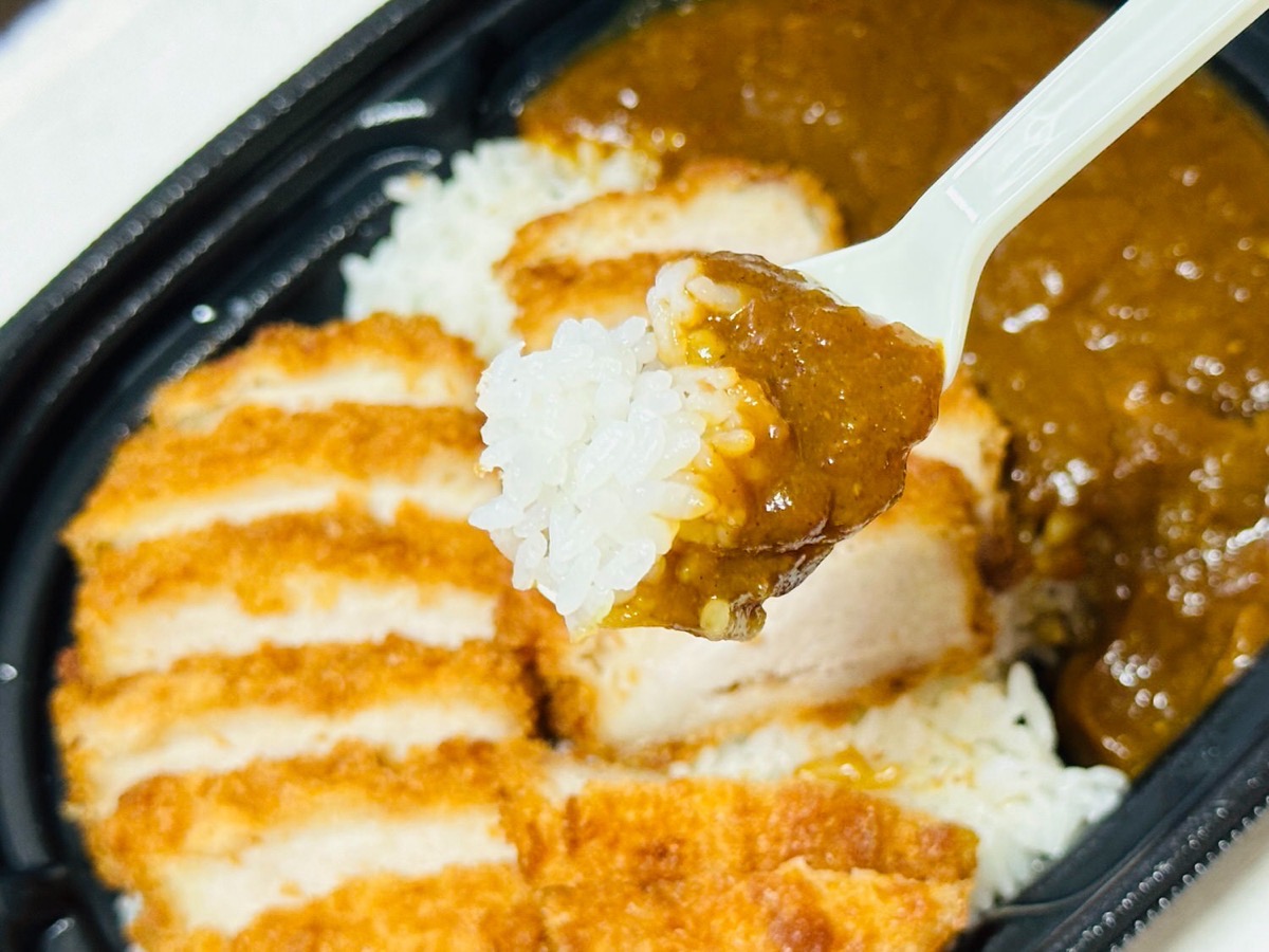 ローソン 盛りすぎ！カツカレー（中辛） 032.
