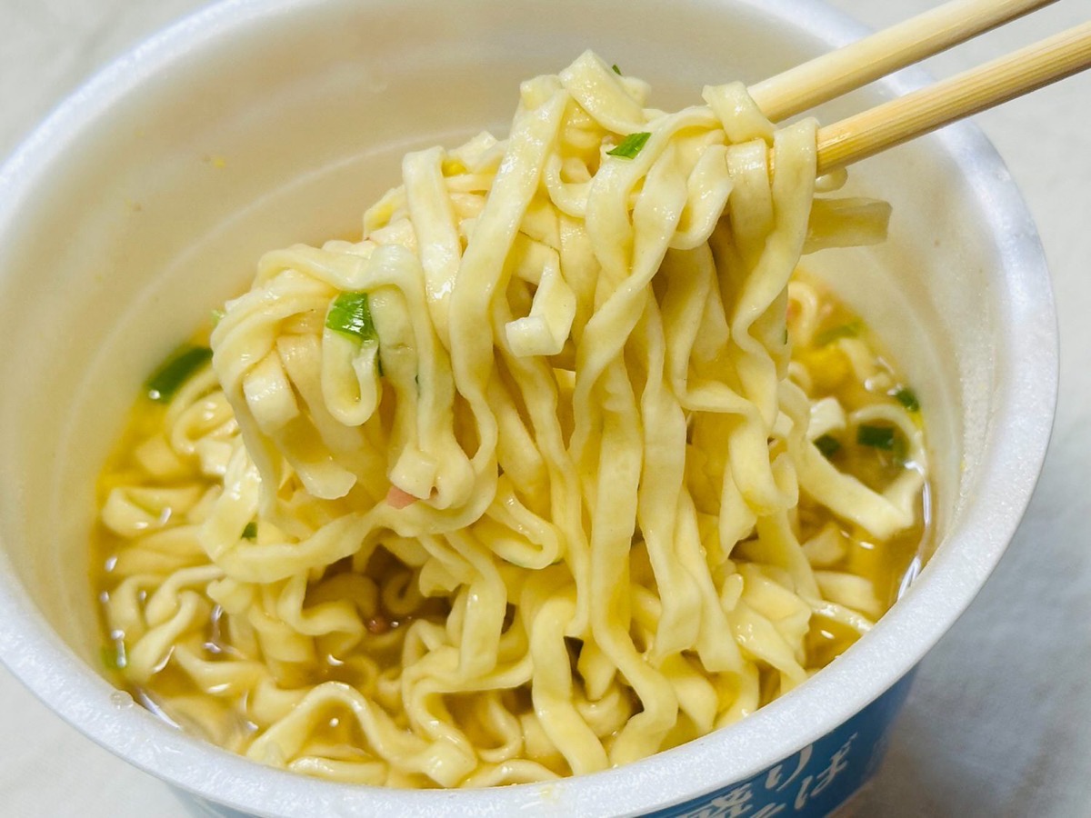 ローソン 麺大盛り 沖縄風そば 018.