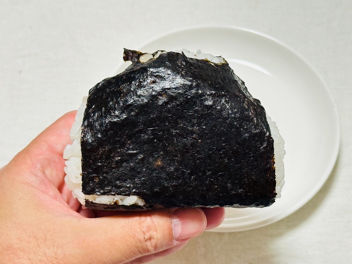 lawson-takana-onigiri-50-022.jpg ローソン 盛りすぎ!高菜明太おにぎり 022.