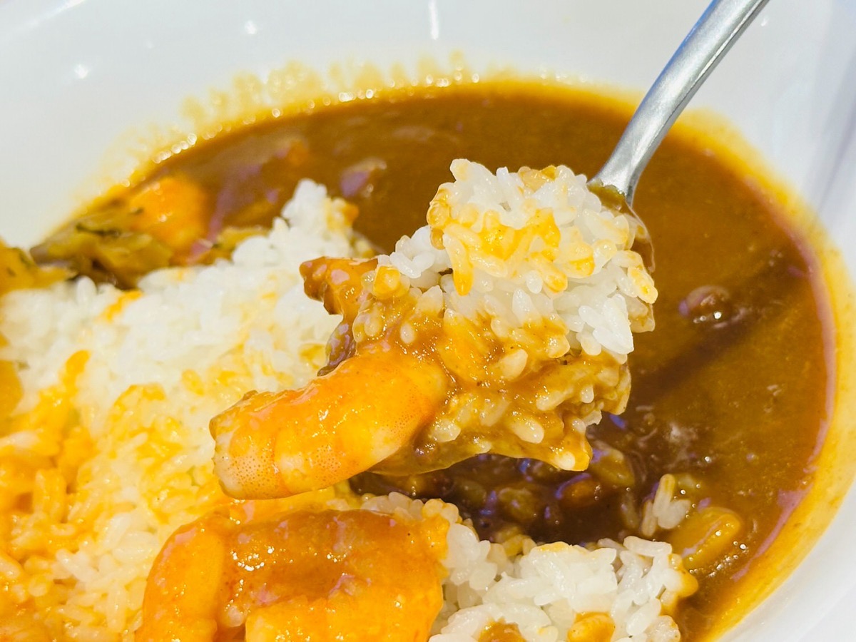 sukiya-ebi-curry-015.jpg すき家 ぷりぷりエビのビスクソースカレー 015.