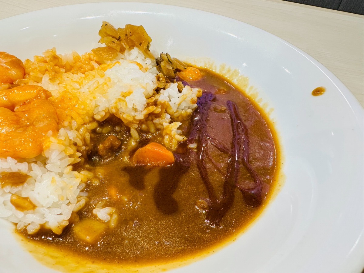 sukiya-ebi-curry-017.jpg すき家 ぷりぷりエビのビスクソースカレー 017.