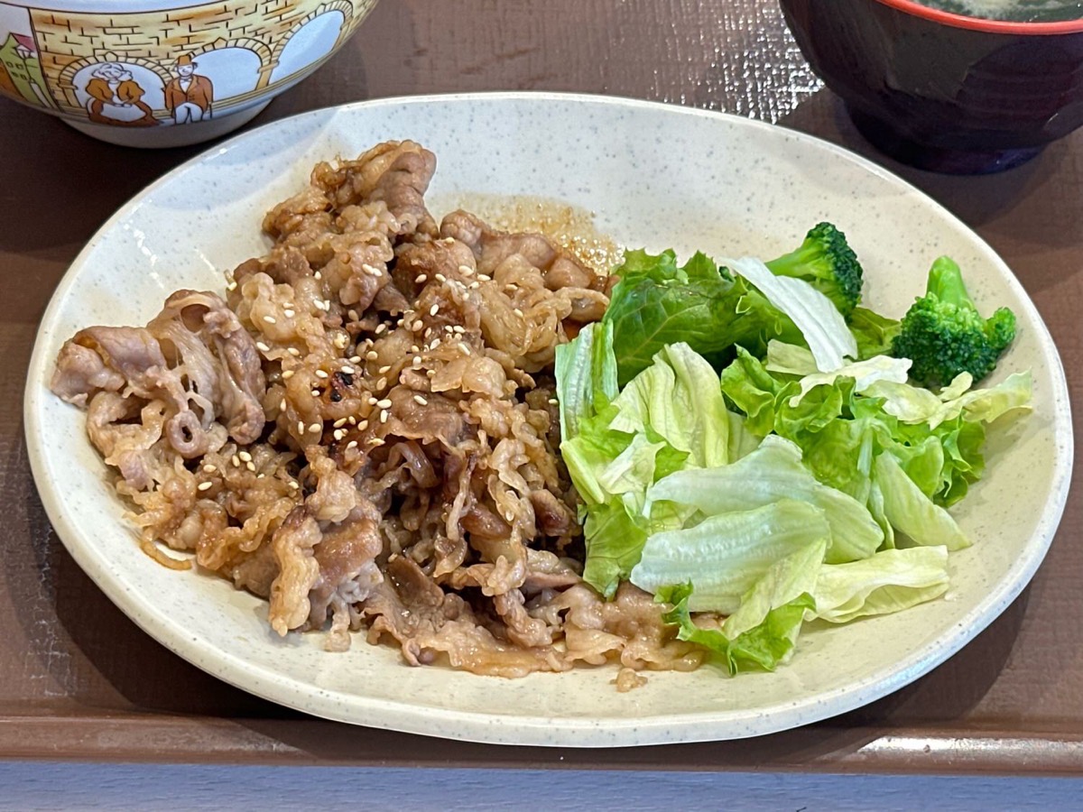sukiya-gyuyakiniku-teishoku-009.jpg すき家 牛カルビ焼肉定食 009.