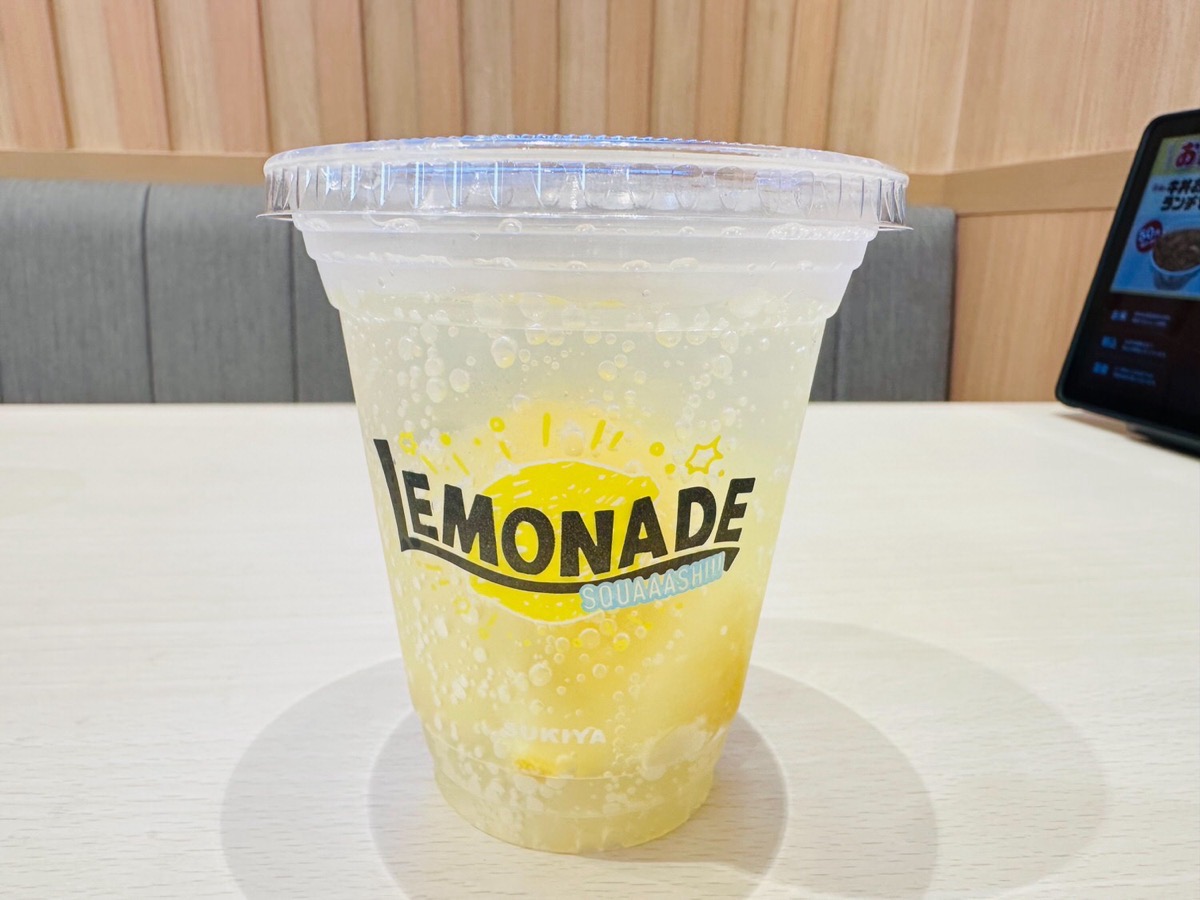 sukiya-lemonade-001.jpg すき家 レモネードスカッシュ 001.