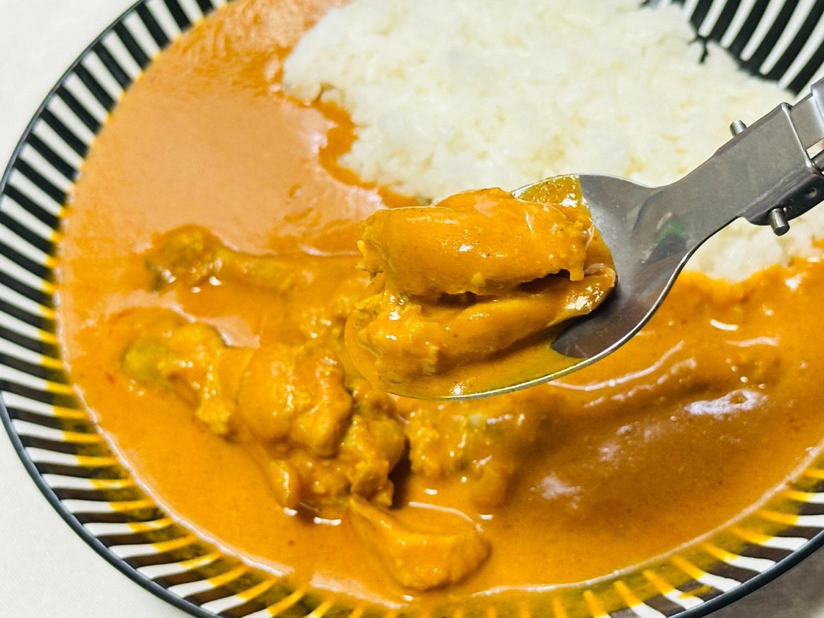 711-colden-butter-chicken-curry-019.jpg セブンイレブン 骨付き肉3本入 金のバターチキンカレー 019.