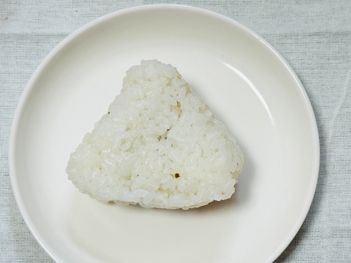 711-nikumiso-sansho-009.jpg セブンイレブン 埼玉県ときがわ町産山椒使用 肉みそおむすび 009.