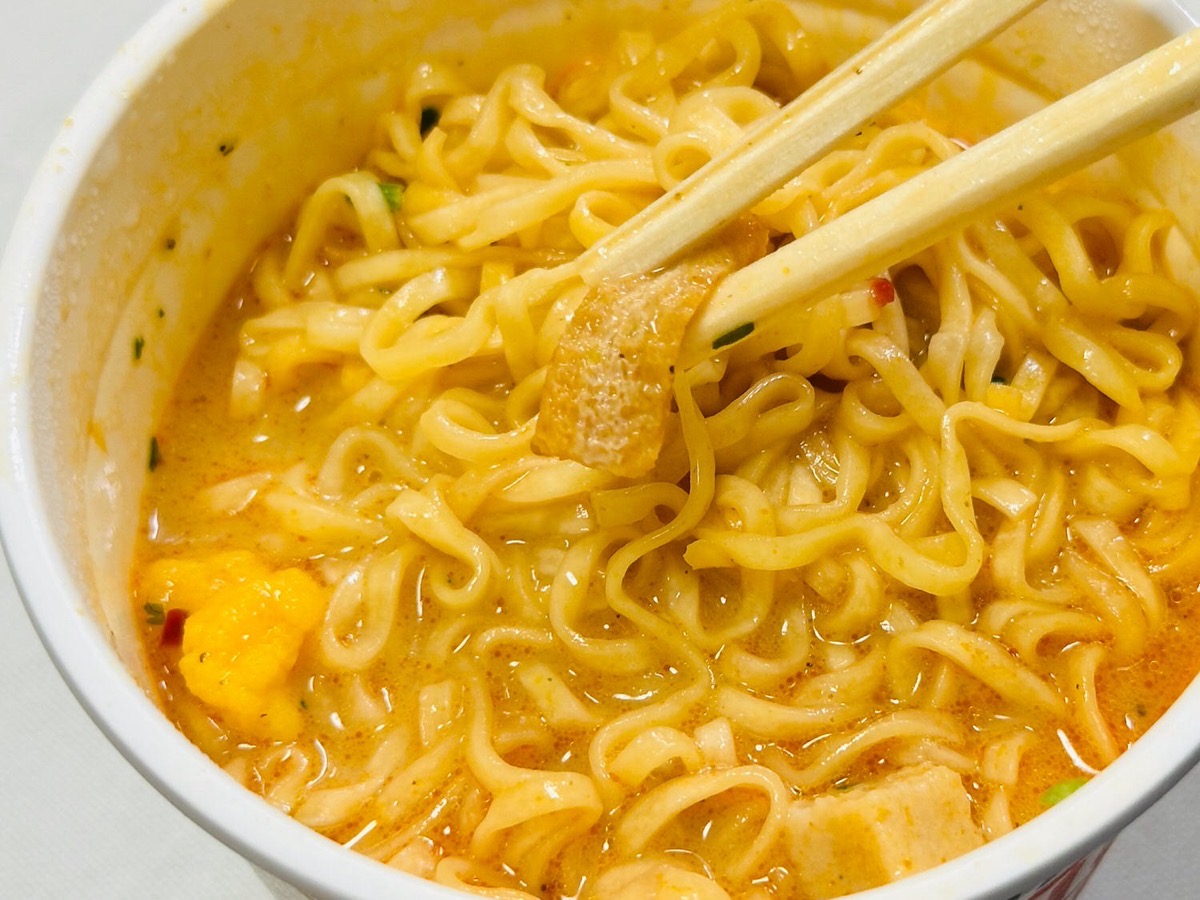 cupnoodle-laxa-021.jpg カップヌードル シンガポール風ラクサ 021.