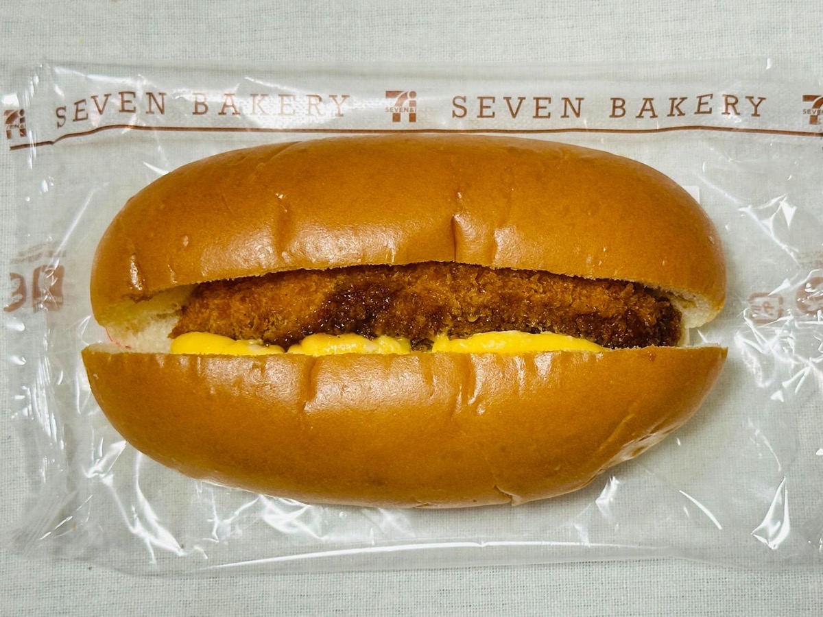 lawson-crocket-egg-006.jpg セブンイレブン ハーフカットコロッケ&たまごサラダ 006.