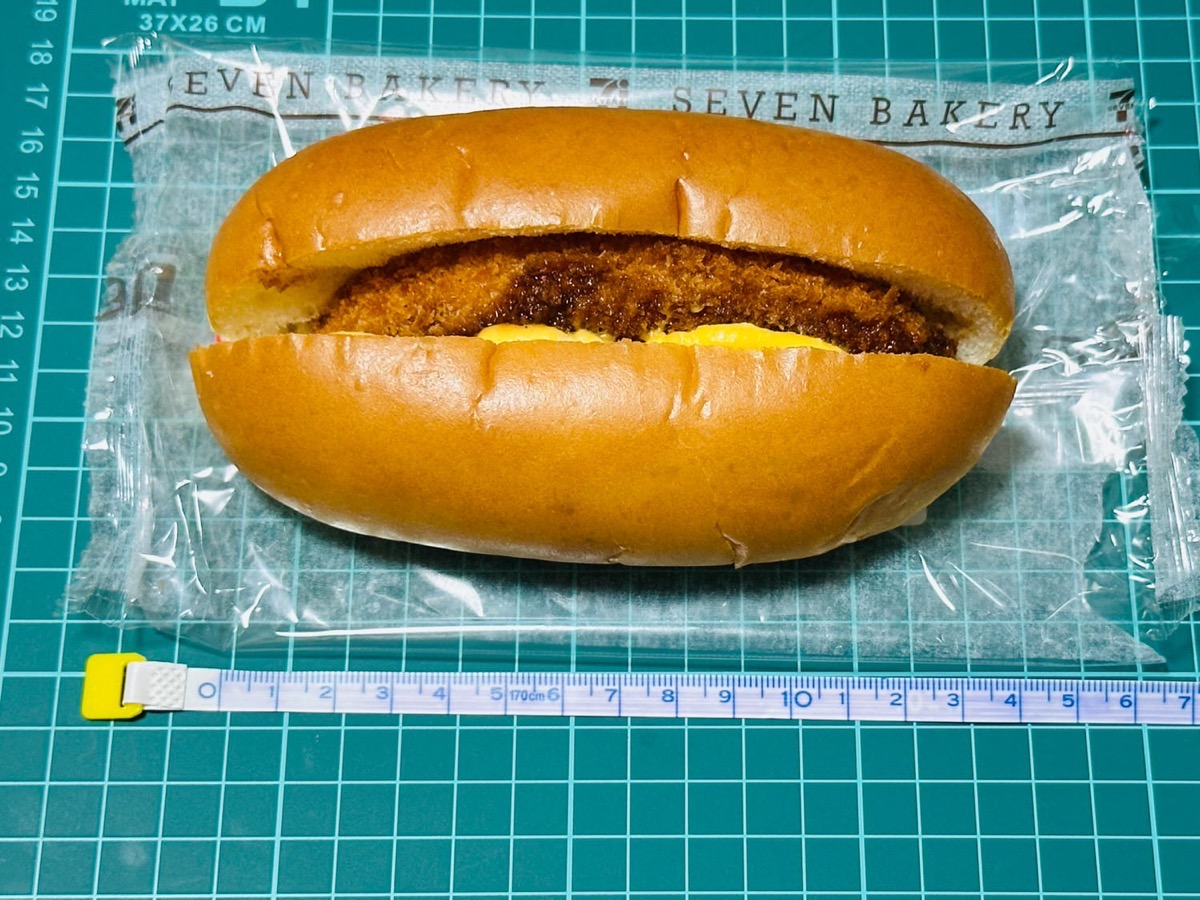 lawson-crocket-egg-012.jpg セブンイレブン ハーフカットコロッケ&たまごサラダ 012.