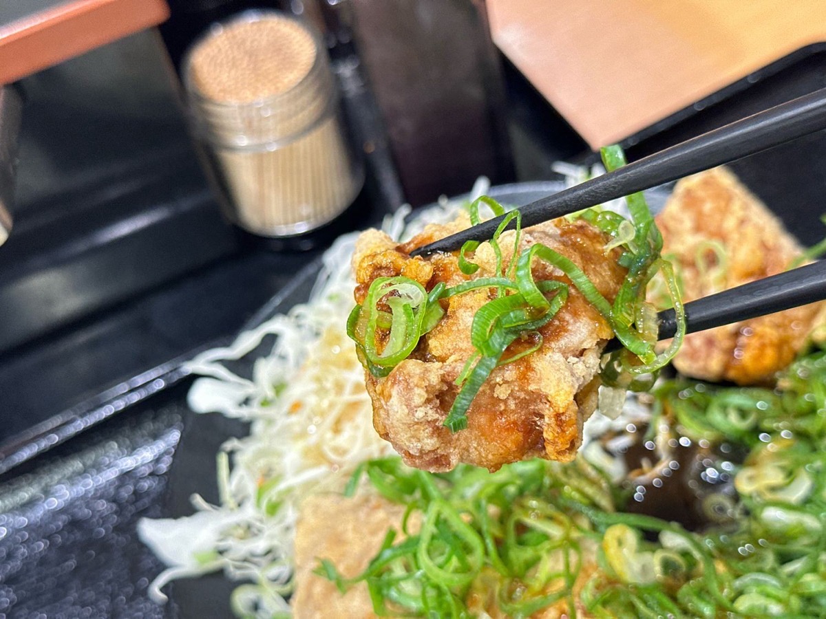 yoshinoya-aonegi-karaage-010.jpg 吉野家 ピリ辛青ねぎから揚げ定食 010.
