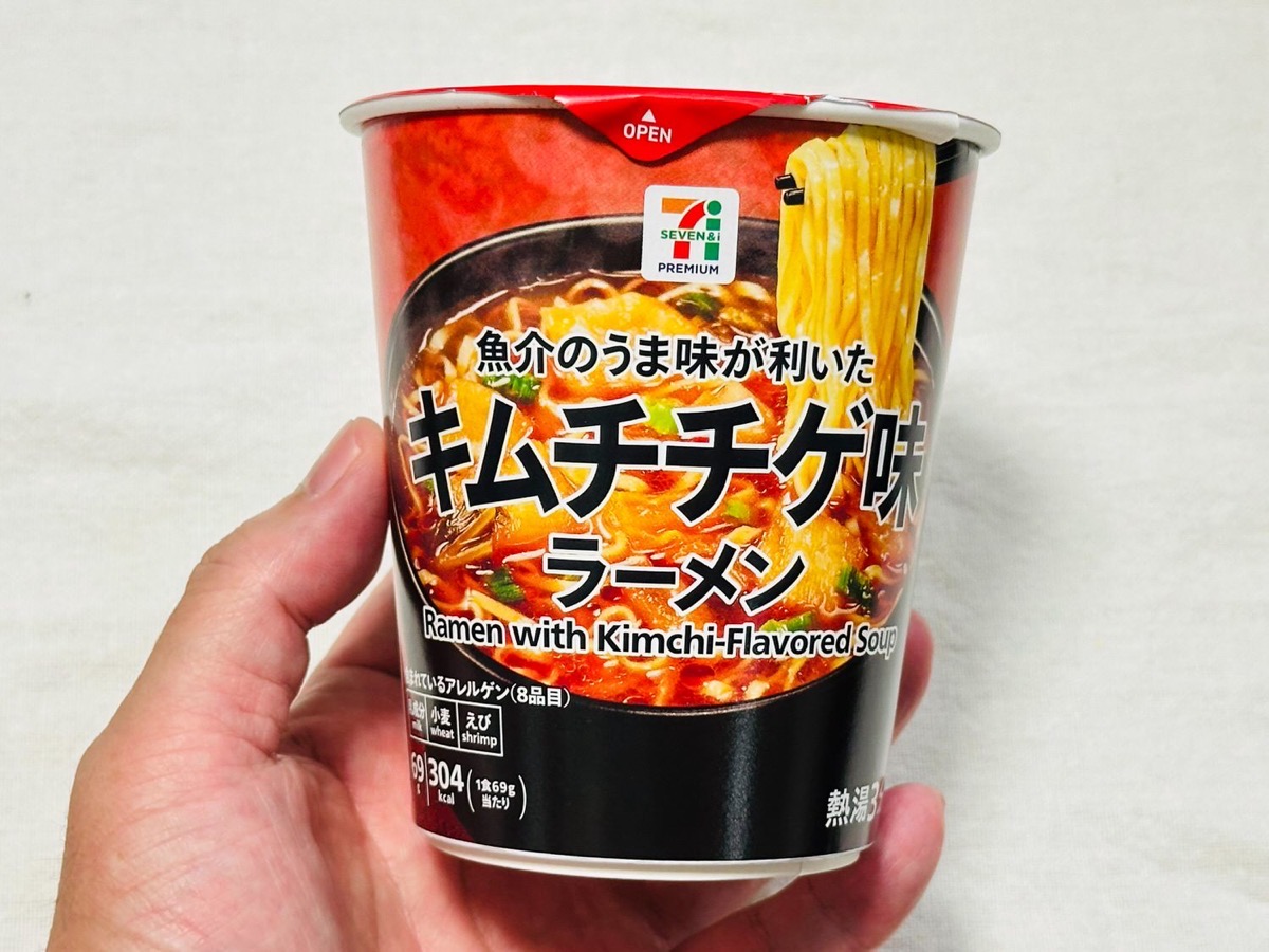 711-kimuchi-chige-002.jpg セブンイレブン キムチチゲ味ラーメン 002.