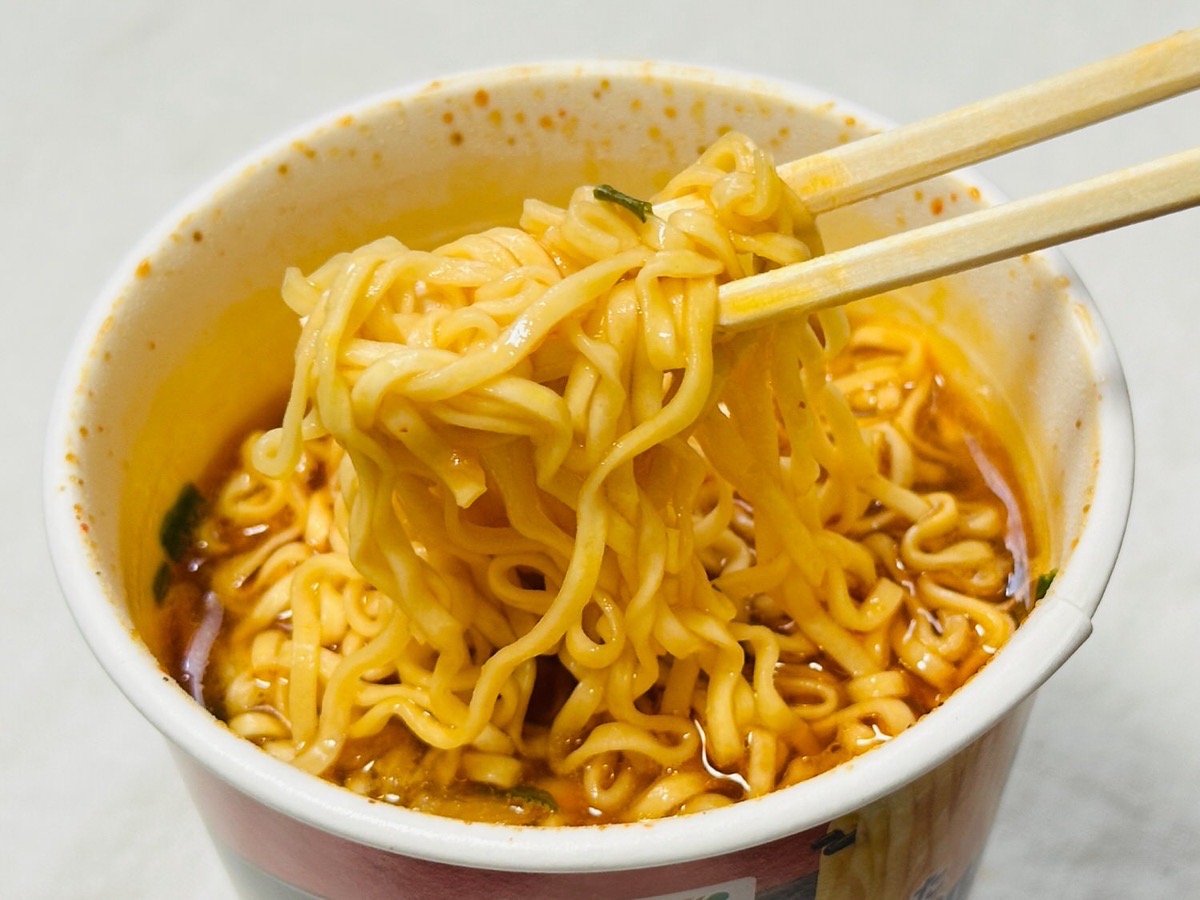 711-kimuchi-chige-016.jpg セブンイレブン キムチチゲ味ラーメン 016.