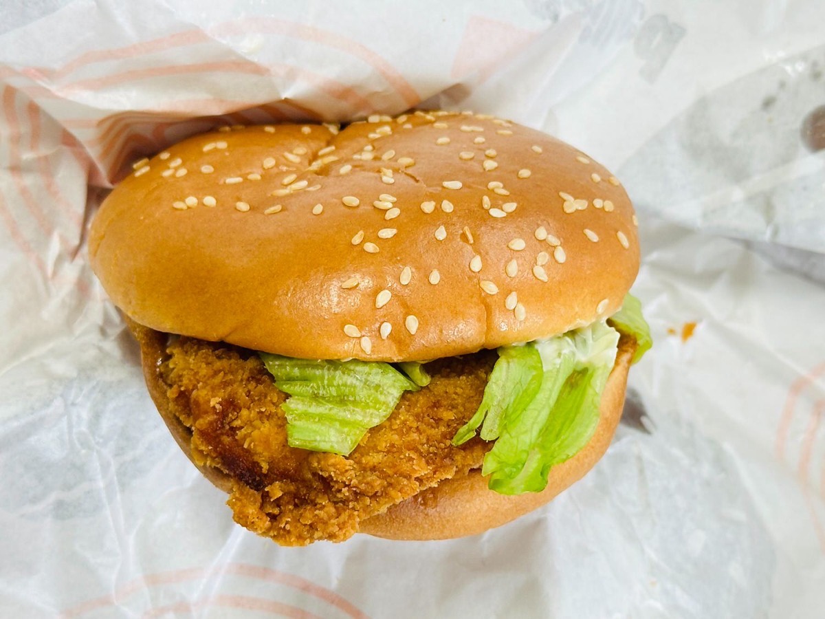 bk-fried-chicken-007.jpg バーガーキング クラシック スモーキーフライドチキンバーガー 007.