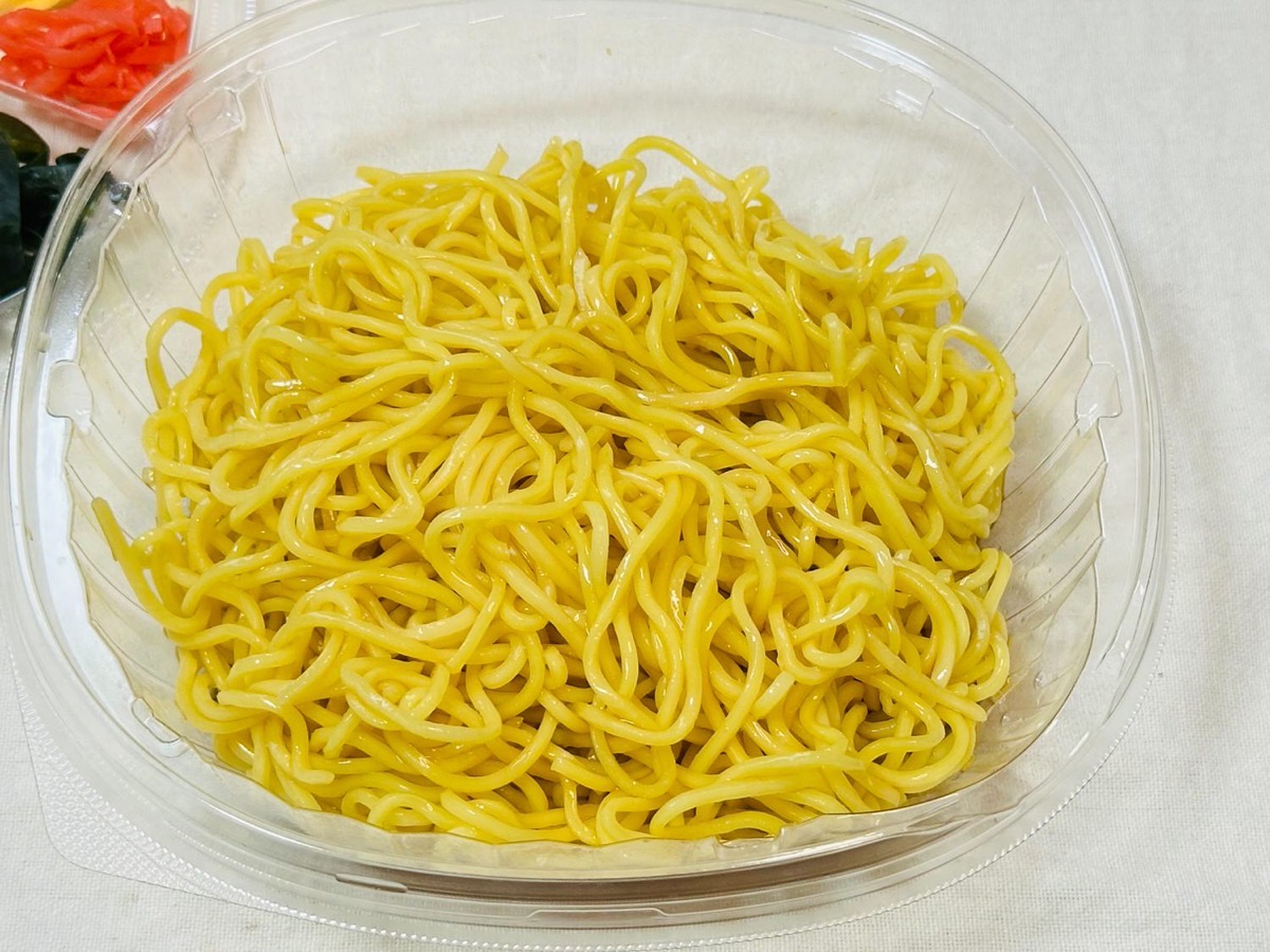 定番！特製醤油だれ 6種具材の冷し中華 011.