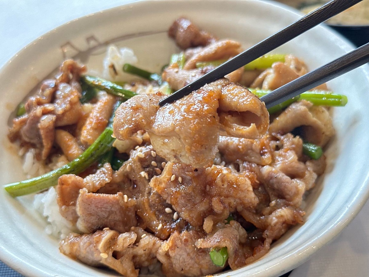 松屋 カルビホルモン丼 010.