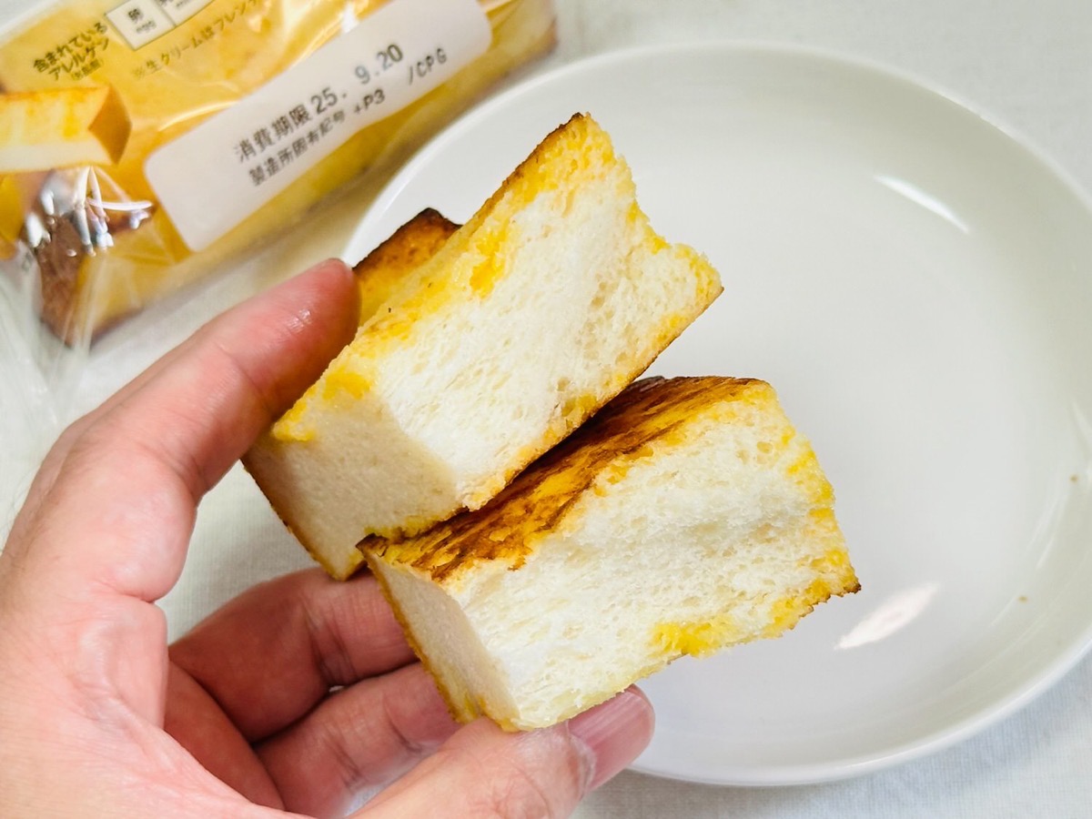 セブンイレブン 生クリームを使った厚切りフレンチトースト 015.