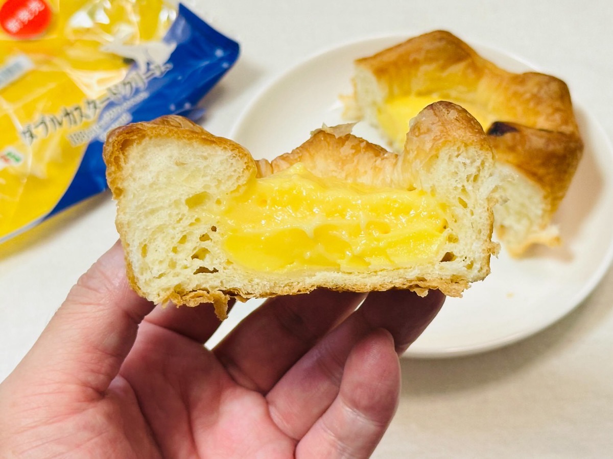 セブンイレブン ダブルカスタードクリーム 012.