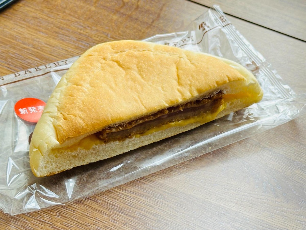 711-hamukatsu-tamago-004.jpg セブンイレブン チキンハムカツ&たまごサンド 004.