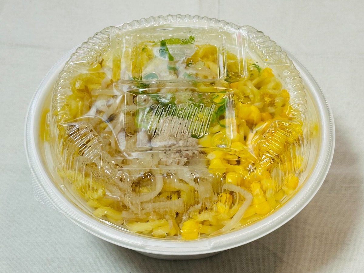 セブンイレブン 熟成ちぢれ麺 濃厚味噌バターコーンラーメン 013.