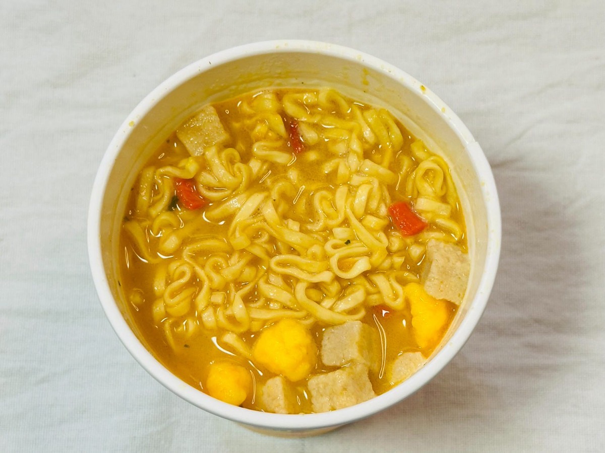 カップヌードル ペルー式チキンのクリーム煮込み味 020.