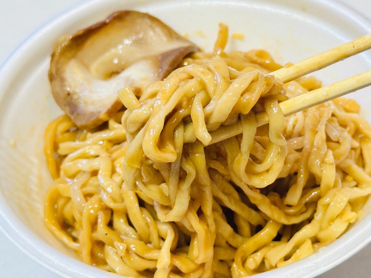 頑者監修 背脂マシマシ魚介豚骨まぜそば 021.