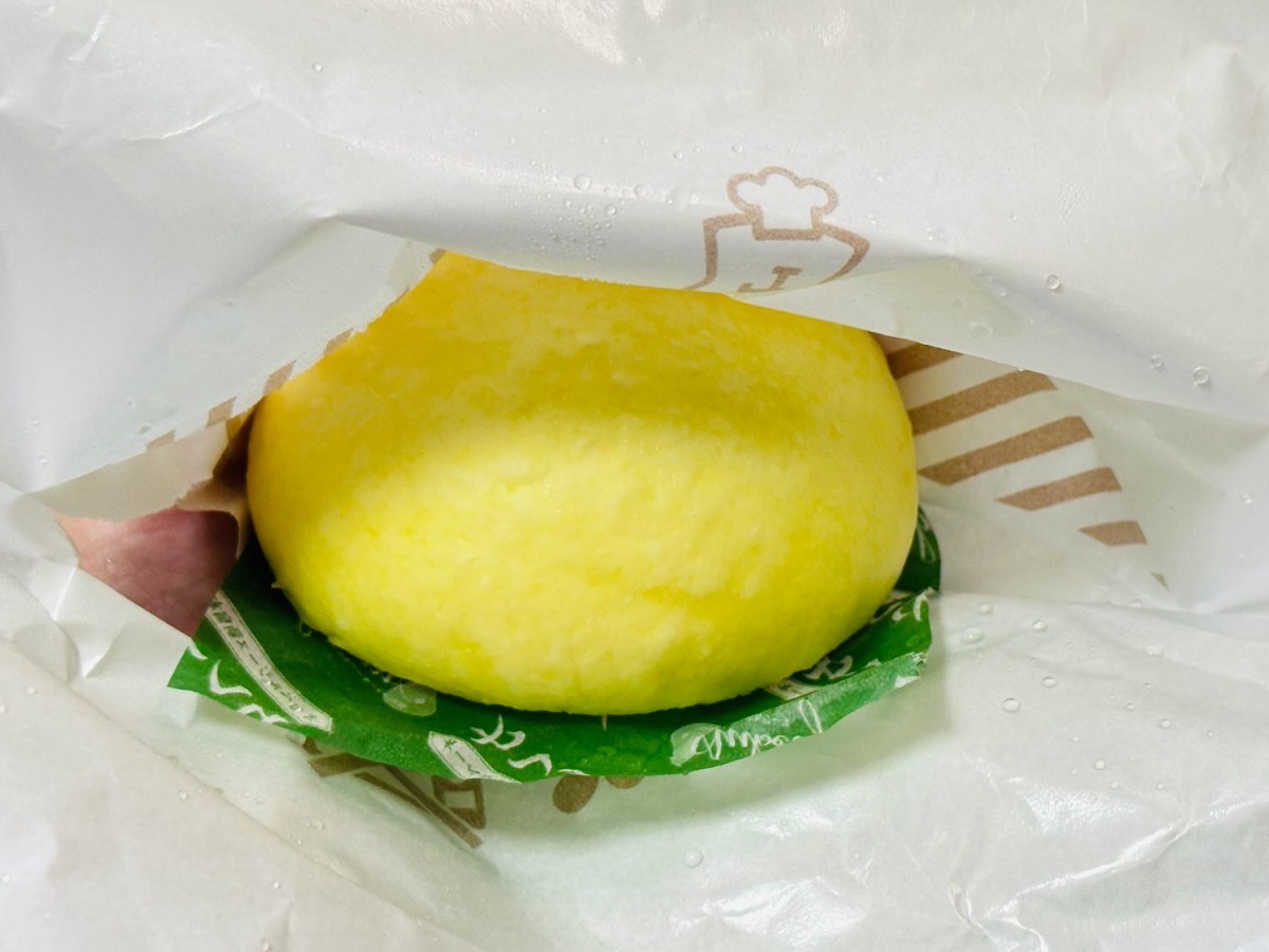 lawson-aubergine-bun-003.jpg ローソン オーベルジーヌ監修 カレーまん 003.