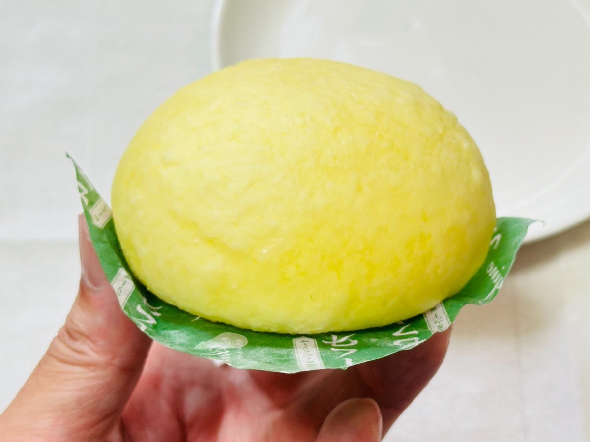 lawson-aubergine-bun-011.jpg ローソン オーベルジーヌ監修 カレーまん 011.