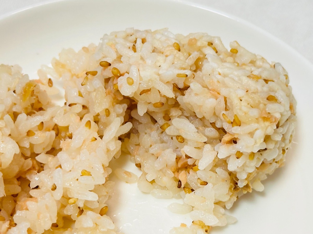 lawson-frozen-omusubi-010.jpg ローソン 冷凍 「胡麻さけおにぎり 010.