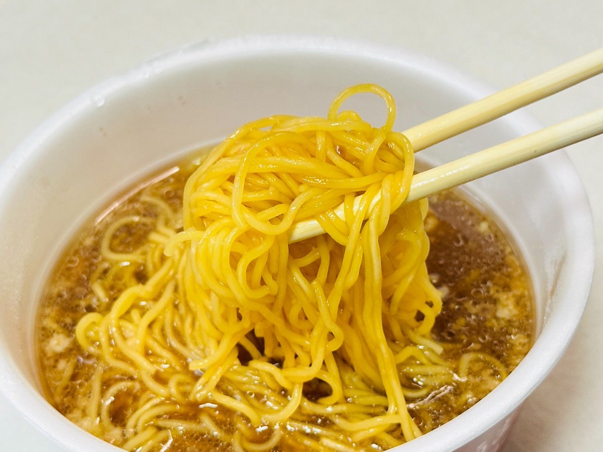 ローソン スープ激うま！京都背脂醤油ラーメン 026.
